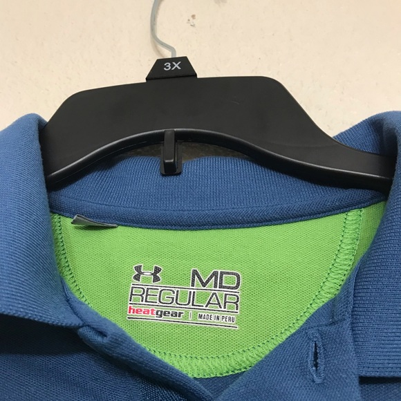 Under Armour Polo. Size Medium. Heat Gear Fabric - Picture 3 of 7